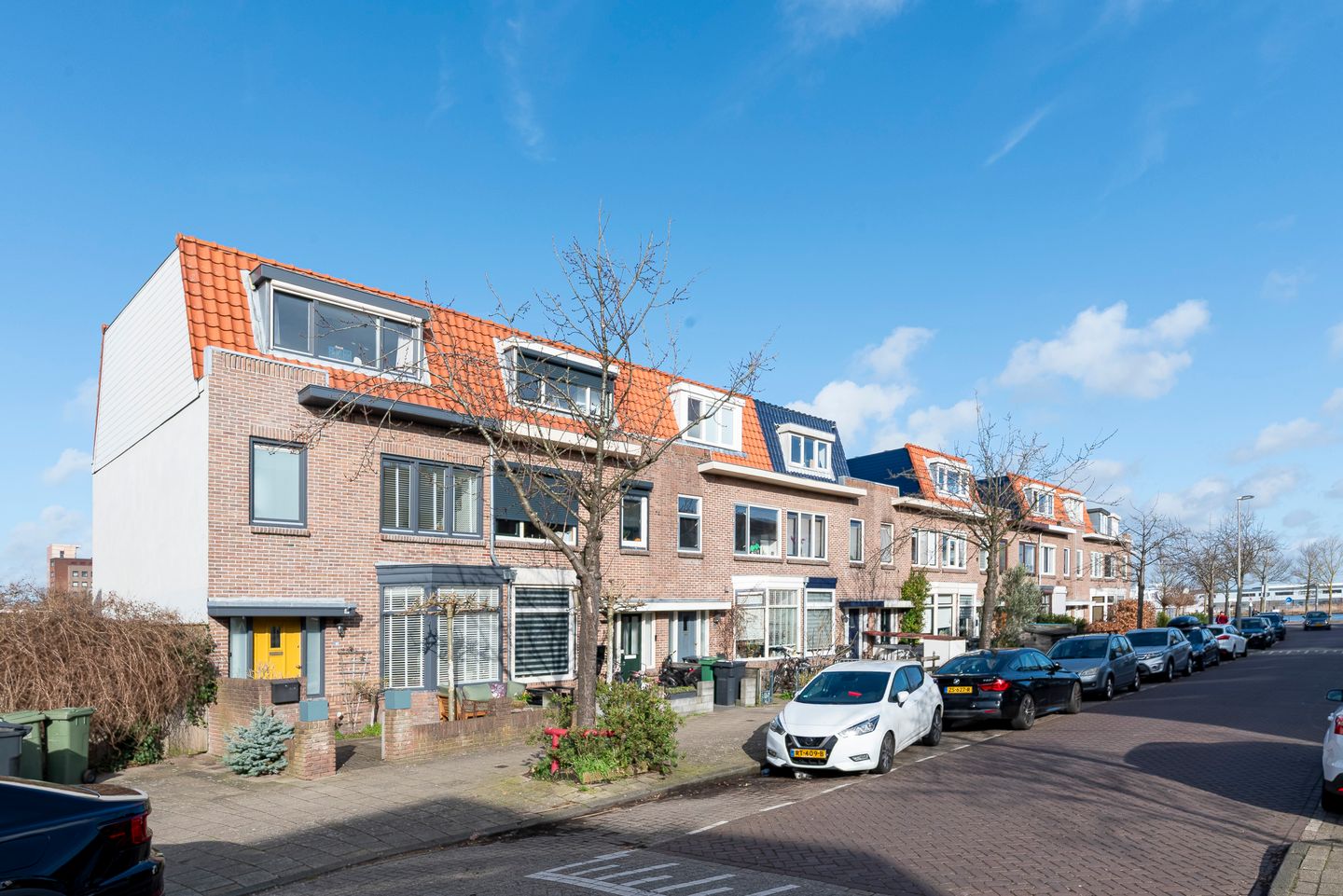 Photo 5 of Floresstraat 89