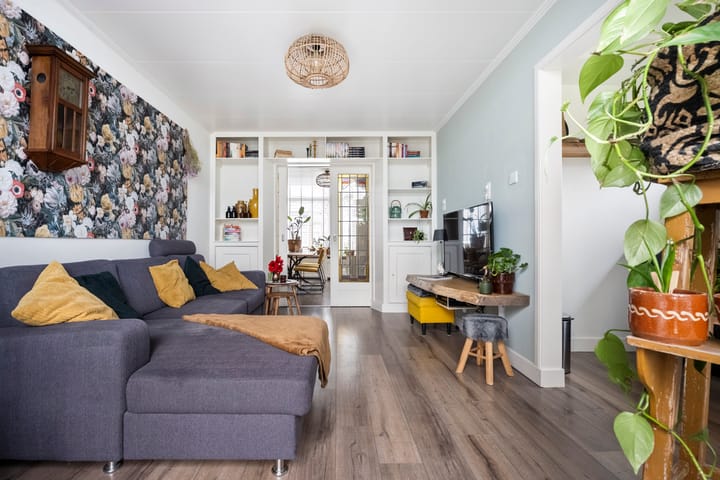 Photo 2 of Floresstraat 89