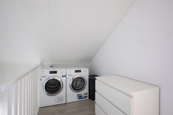 Tussenwoning te koop: Ambachtshof 40, De Kwakel