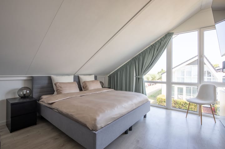 Tussenwoning te koop: Ambachtshof 40, De Kwakel