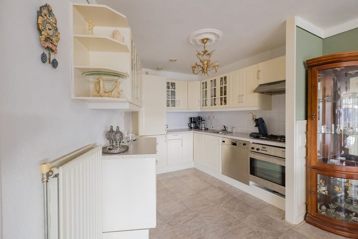 Appartement te koop: Galle Promenade 614, Velserbroek