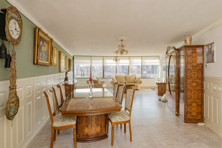 Appartement te koop: Galle Promenade 614, Velserbroek