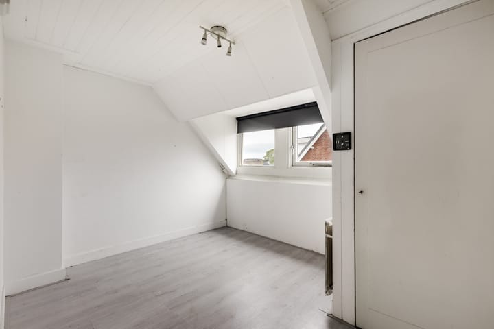 Appartement te koop: Wilgenlaan 111, Zwanenburg