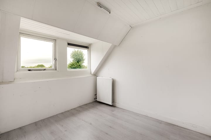 Appartement te koop: Wilgenlaan 111, Zwanenburg