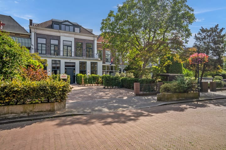 Appartement te koop: Zwartelaan 24, Voorburg