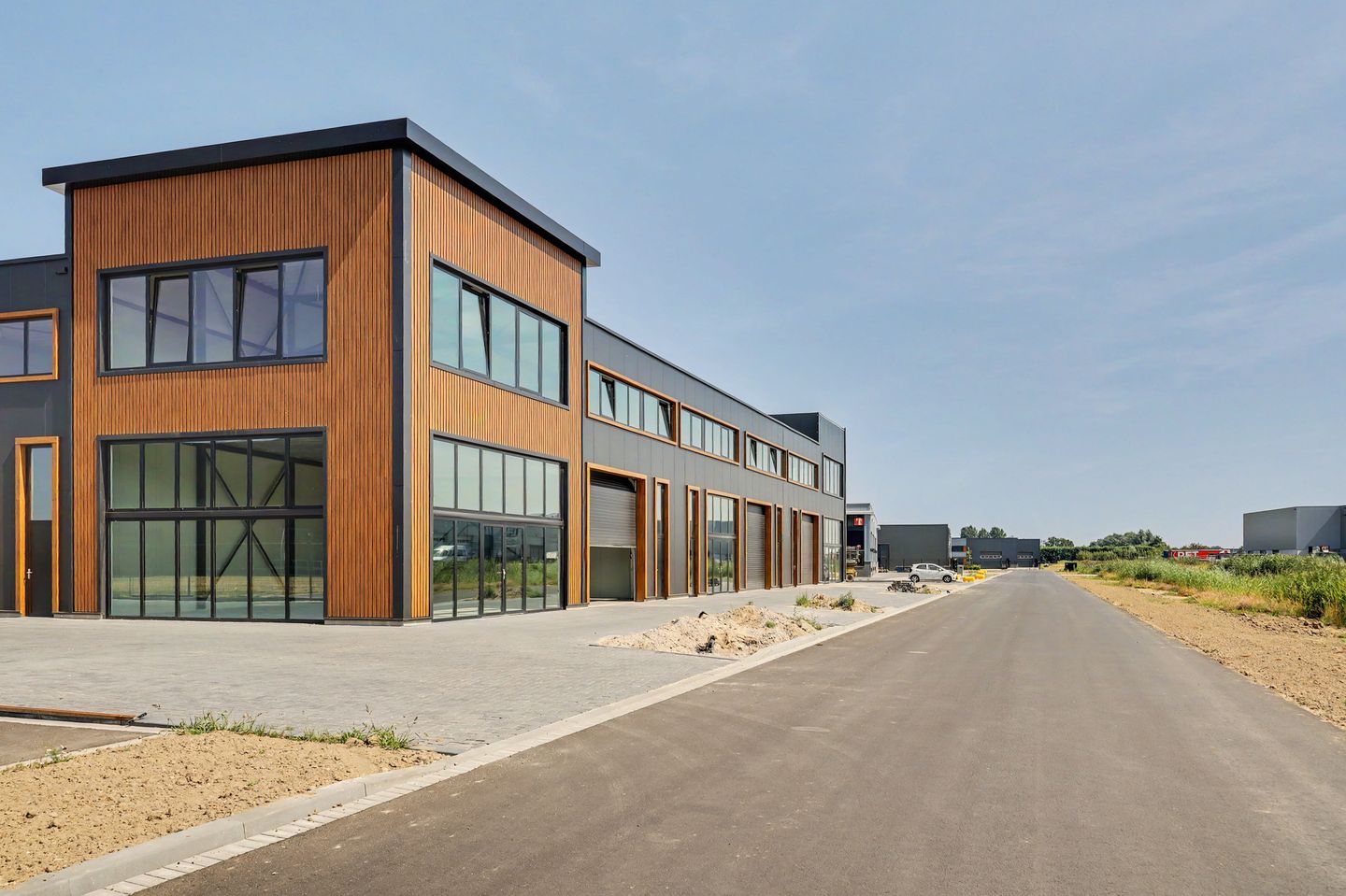 View photo 2 of Einsteinweg 47-b