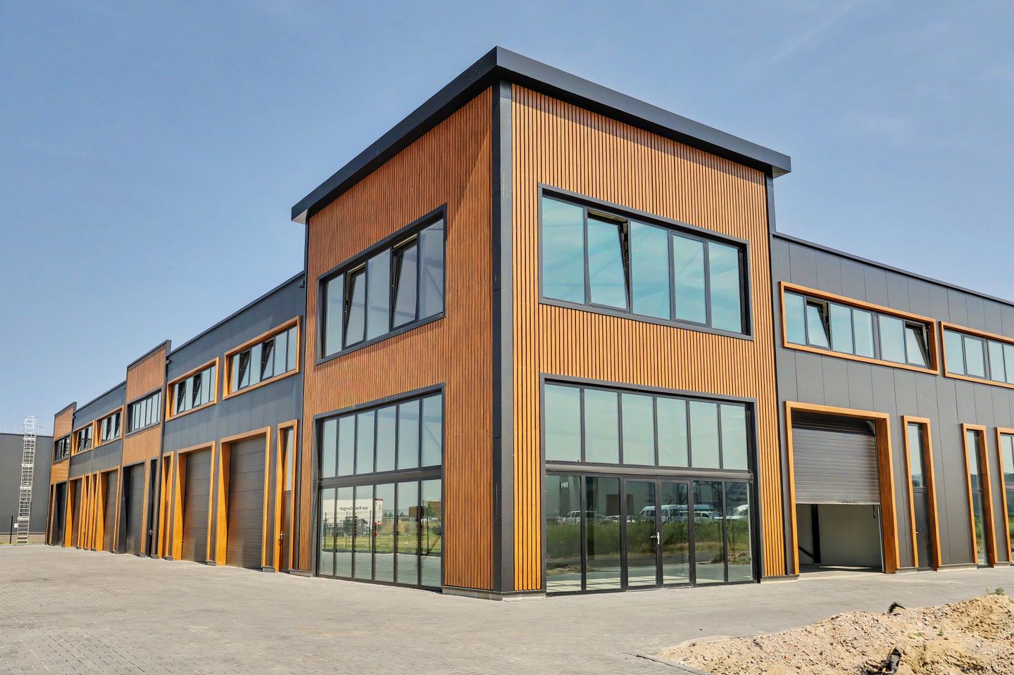 View photo 4 of Einsteinweg 47-b