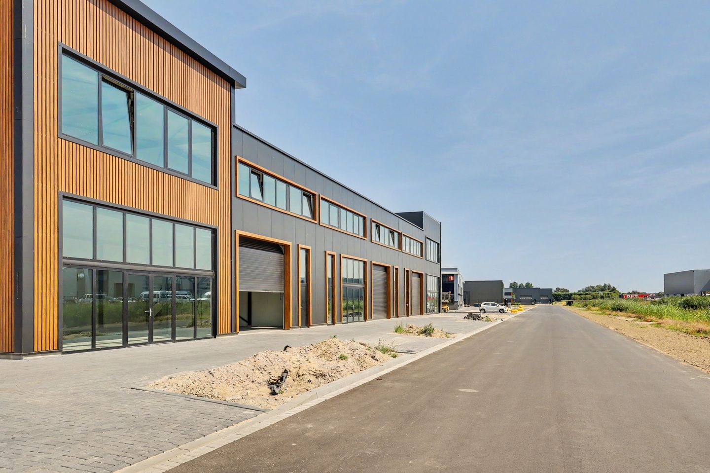 View photo 3 of Einsteinweg 47-b