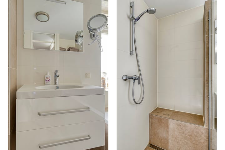 Tussenwoning te koop: Abrikozenhof 28, Almere