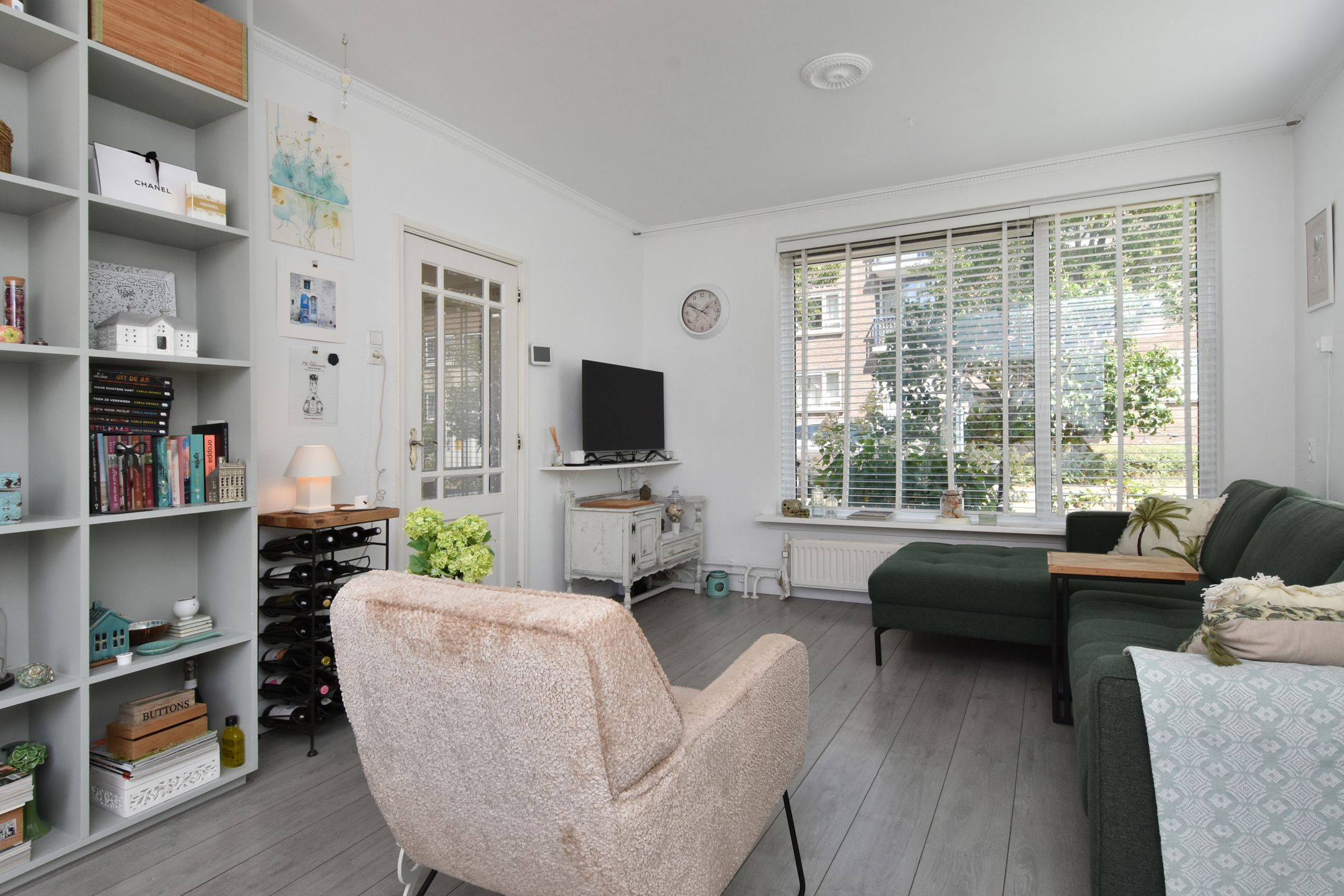 Photo 9 of De Genestetstraat 25
