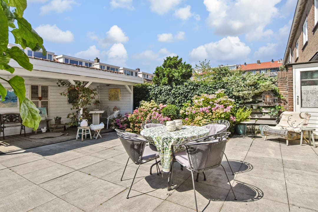 Photo 31 of De Genestetstraat 25