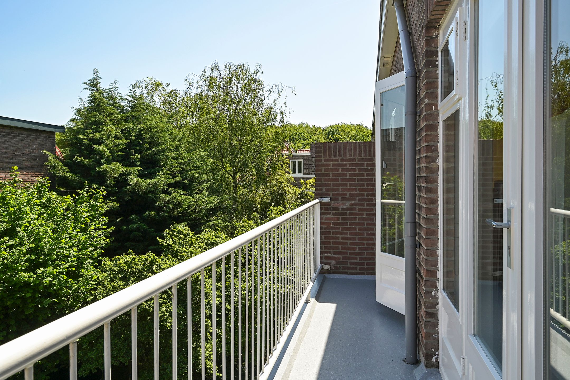 Photo 30 of Van Hoytemastraat 1-F