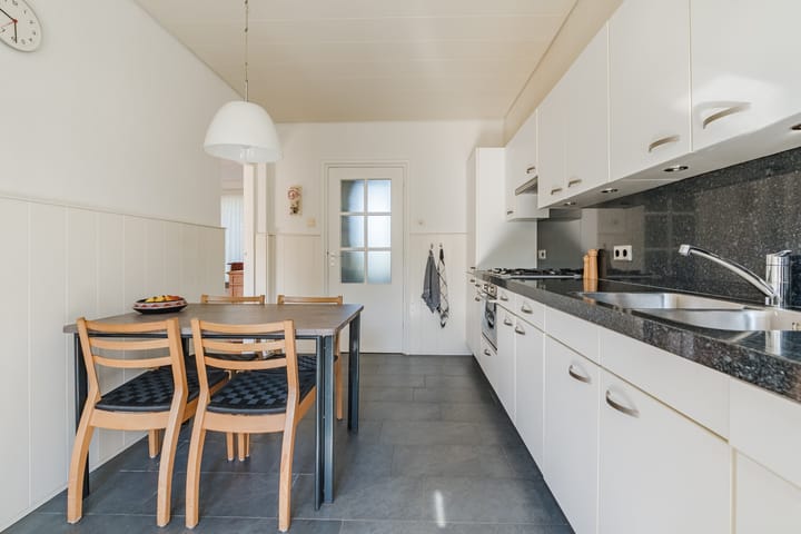 Twee-onder-één-kap te koop: Min. Aalbersestraat 34, Valkenswaard