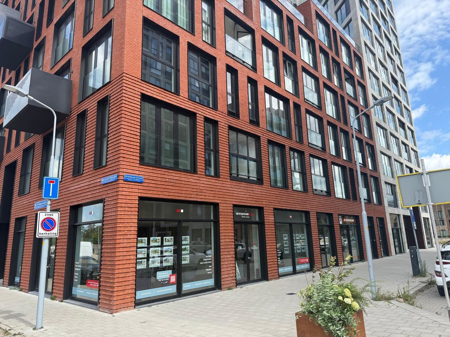Foto 1 van Mies van der Rohestraat 123