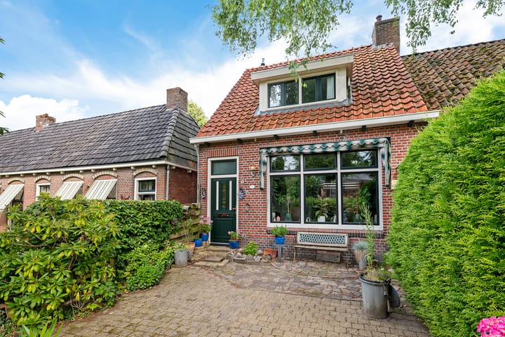 Hoekwoning te koop: Vrijgevochtenwaltje 16, Dokkum