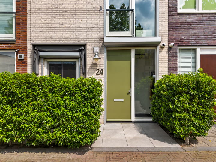 Tussenwoning te koop: Binnenhoek 24, Tiel