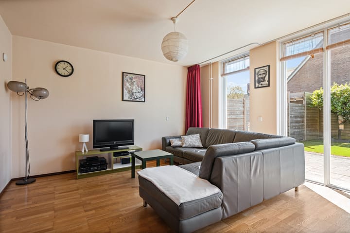 Hoekwoning te koop: Henriëtte Roland Holstlaan 13, Hoofddorp