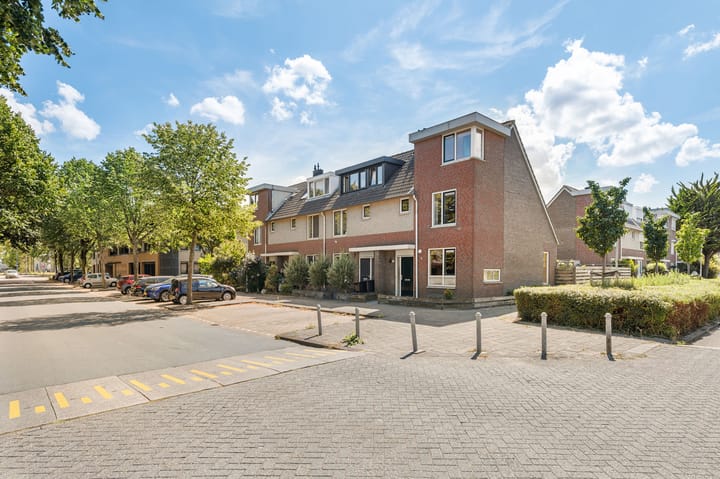 Hoekwoning te koop: Henriëtte Roland Holstlaan 13, Hoofddorp