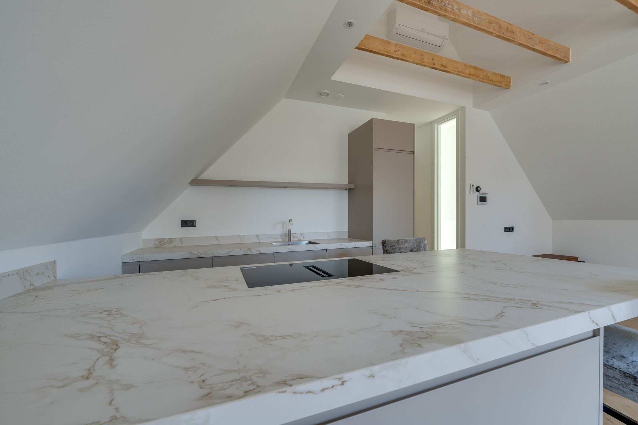Photo 24 of Noordeinde 40-A