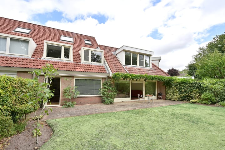 Tussenwoning te koop: Schepenen 26, Naarden