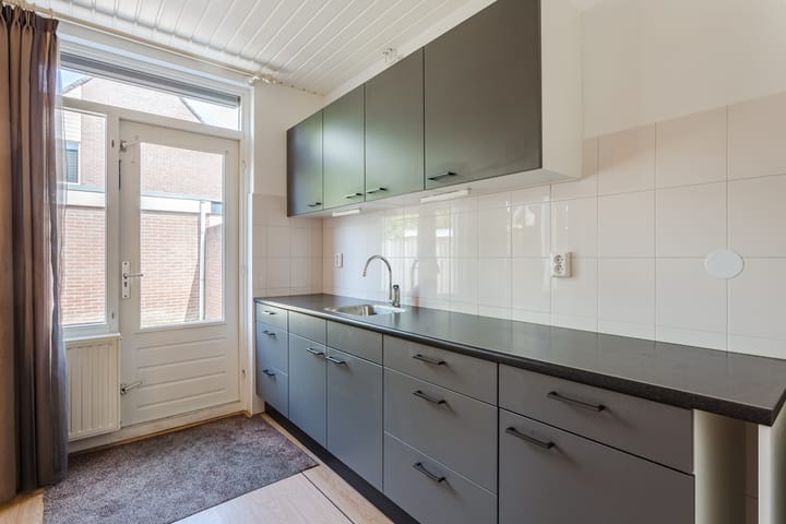 Tussenwoning te koop: Buizerdlaan 24, Nijkerk