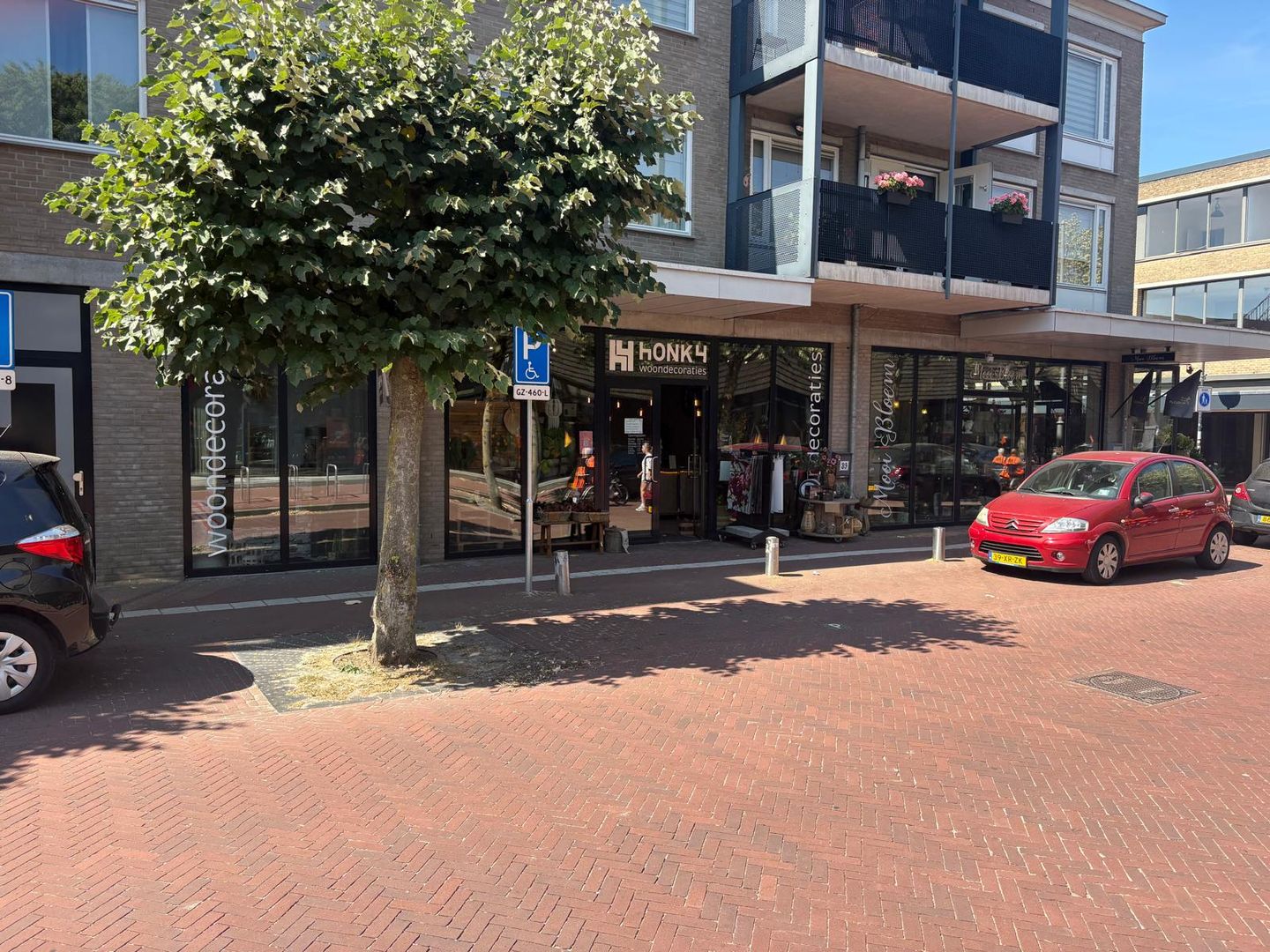 View photo 2 of Kerkplein 39
