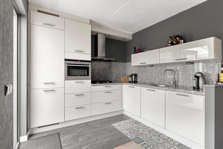 Tussenwoning te koop: Amnestylaan 4, Middelburg