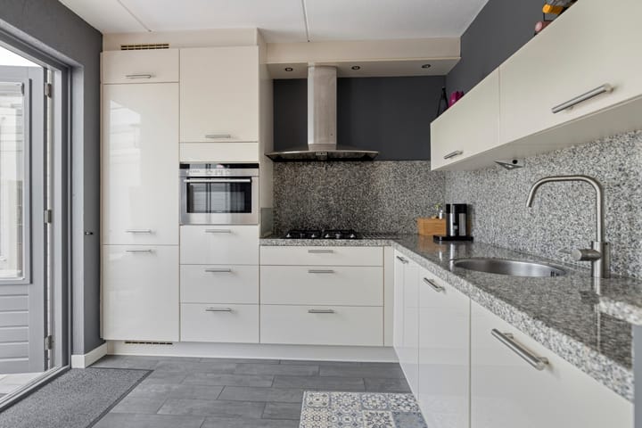 Tussenwoning te koop: Amnestylaan 4, Middelburg