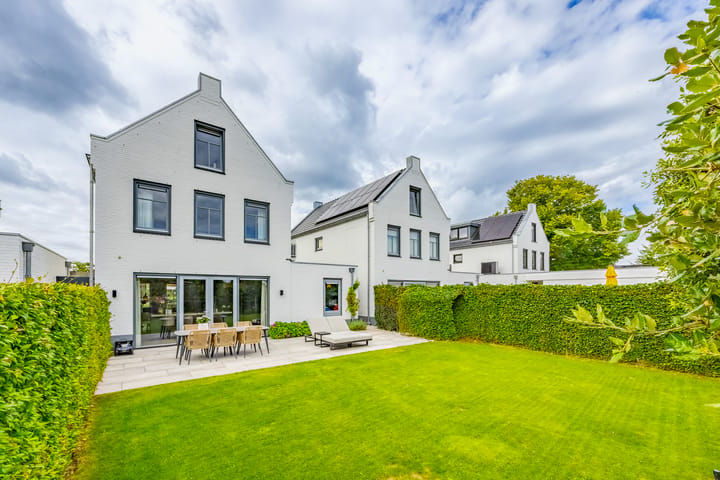 Vrijstaande woning te koop: J.H.Burgerlaan 26, 'S-Graveland