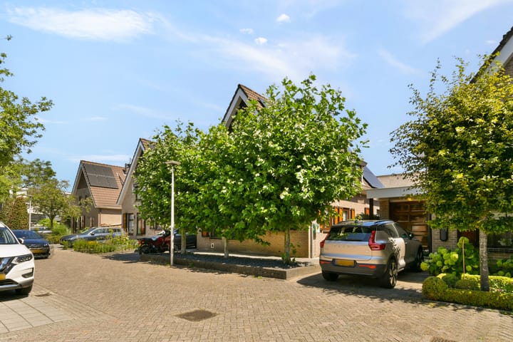 Vrijstaande woning te koop: Willem van Ewijcklaan 6, Hendrik-Ido-Ambacht