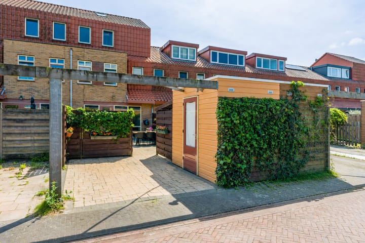 Tussenwoning te koop: Citroenvlinderstraat 77, Aalsmeer