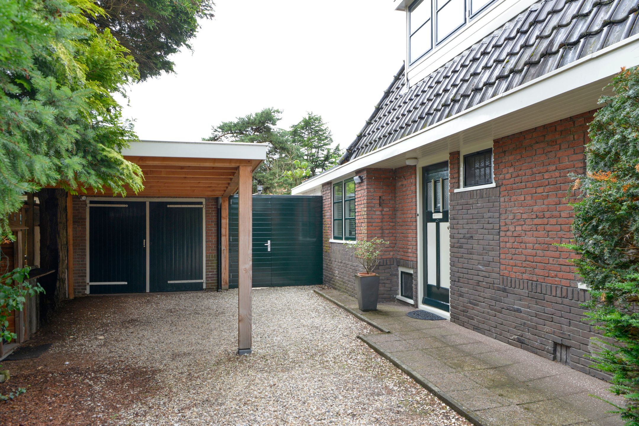 Photo 36 of Hooghuizenweg 25
