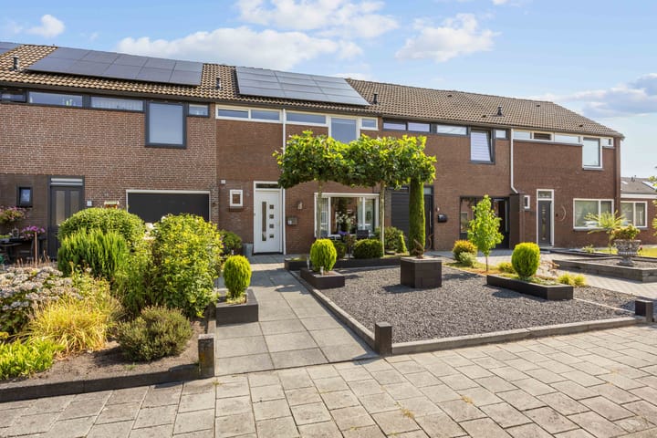Photo 4 of Kamperfoeliestraat 19