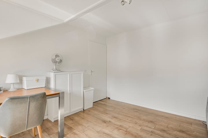 Tussenwoning te koop: La Fontainestraat 14, Venlo