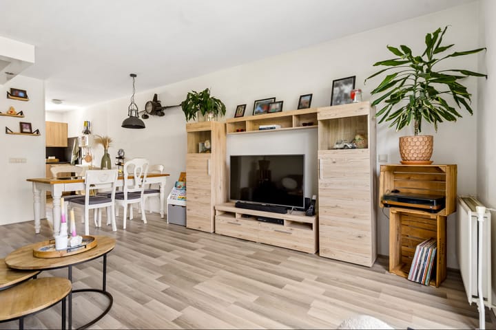 Tussenwoning te koop: Jan Rijksenstraat 14, Almere