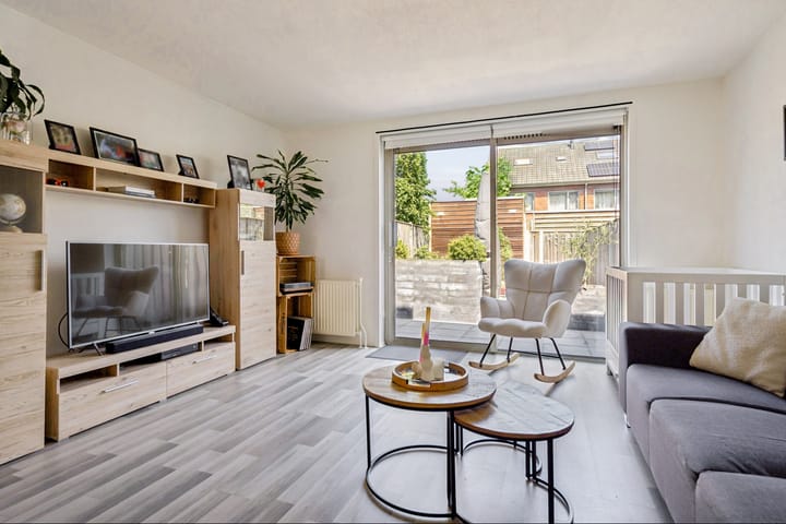 Tussenwoning te koop: Jan Rijksenstraat 14, Almere