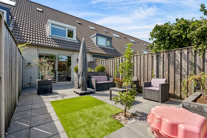 Tussenwoning te koop: Jan Rijksenstraat 14, Almere