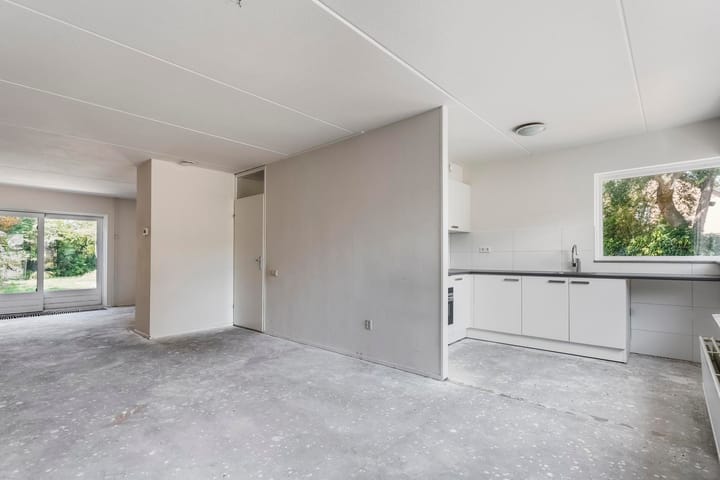 Hoekwoning te koop: Oeverlanden 1, Steenwijk