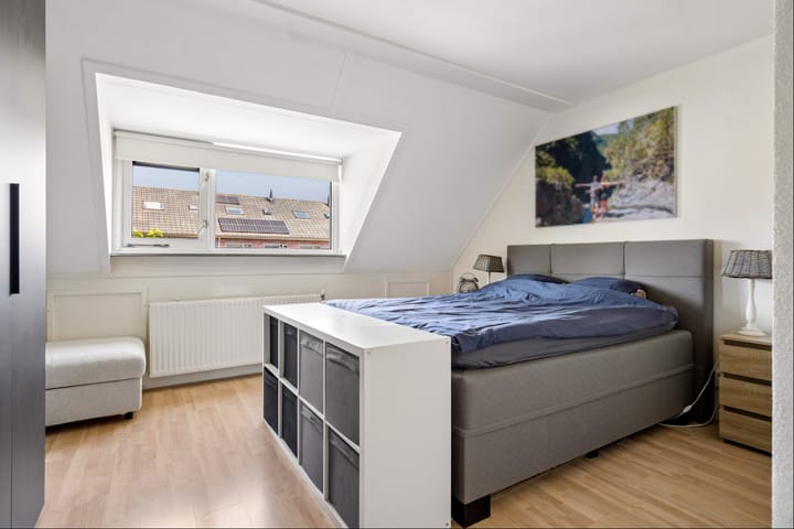 Tussenwoning te koop: Jan Rijksenstraat 14, Almere