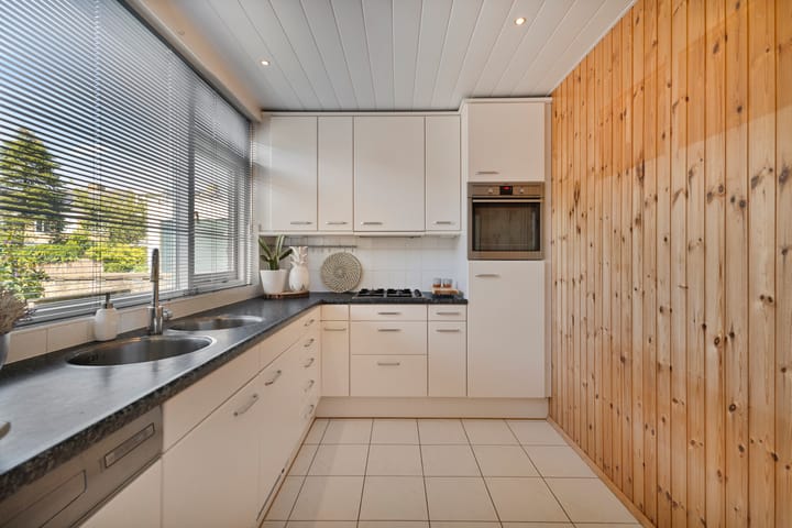 Tussenwoning te koop: Kanostraat 34, Den Helder