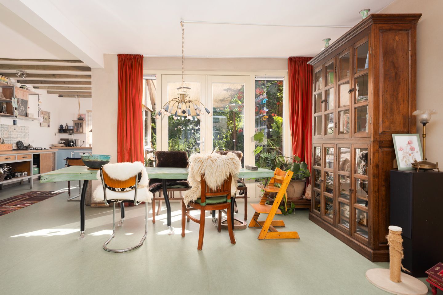 Photo 20 of Van der Waalslaan 4