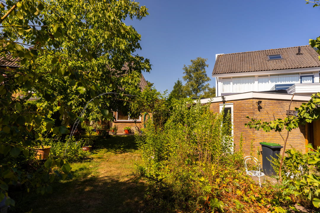 Photo 28 of Van der Waalslaan 4