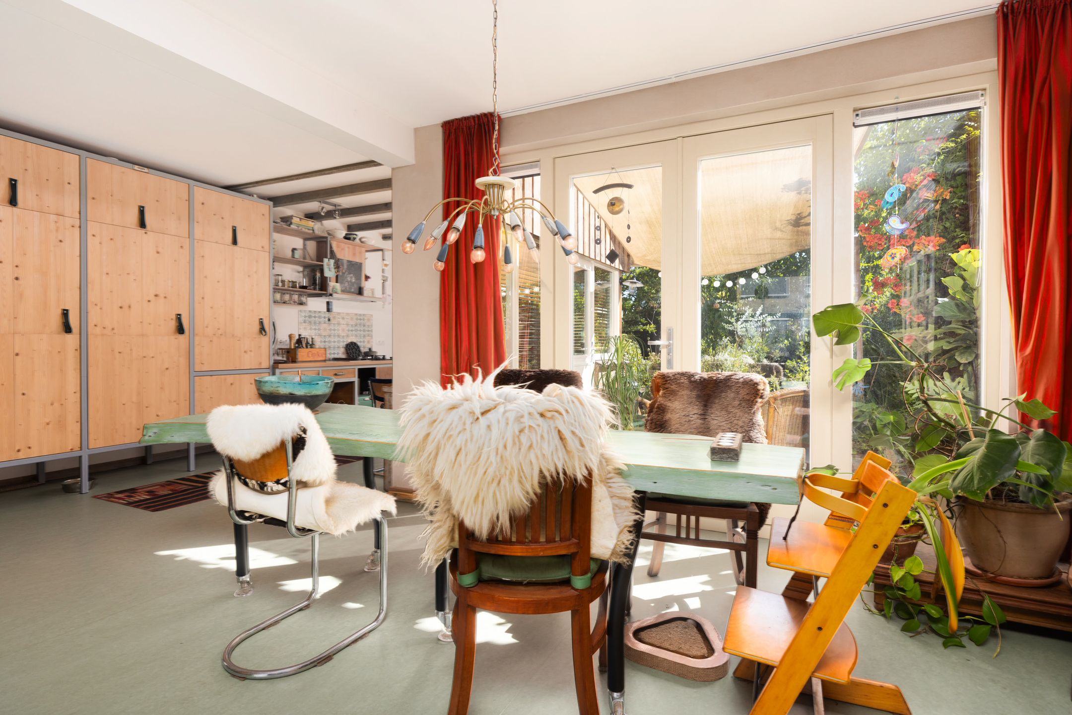 Photo 21 of Van der Waalslaan 4