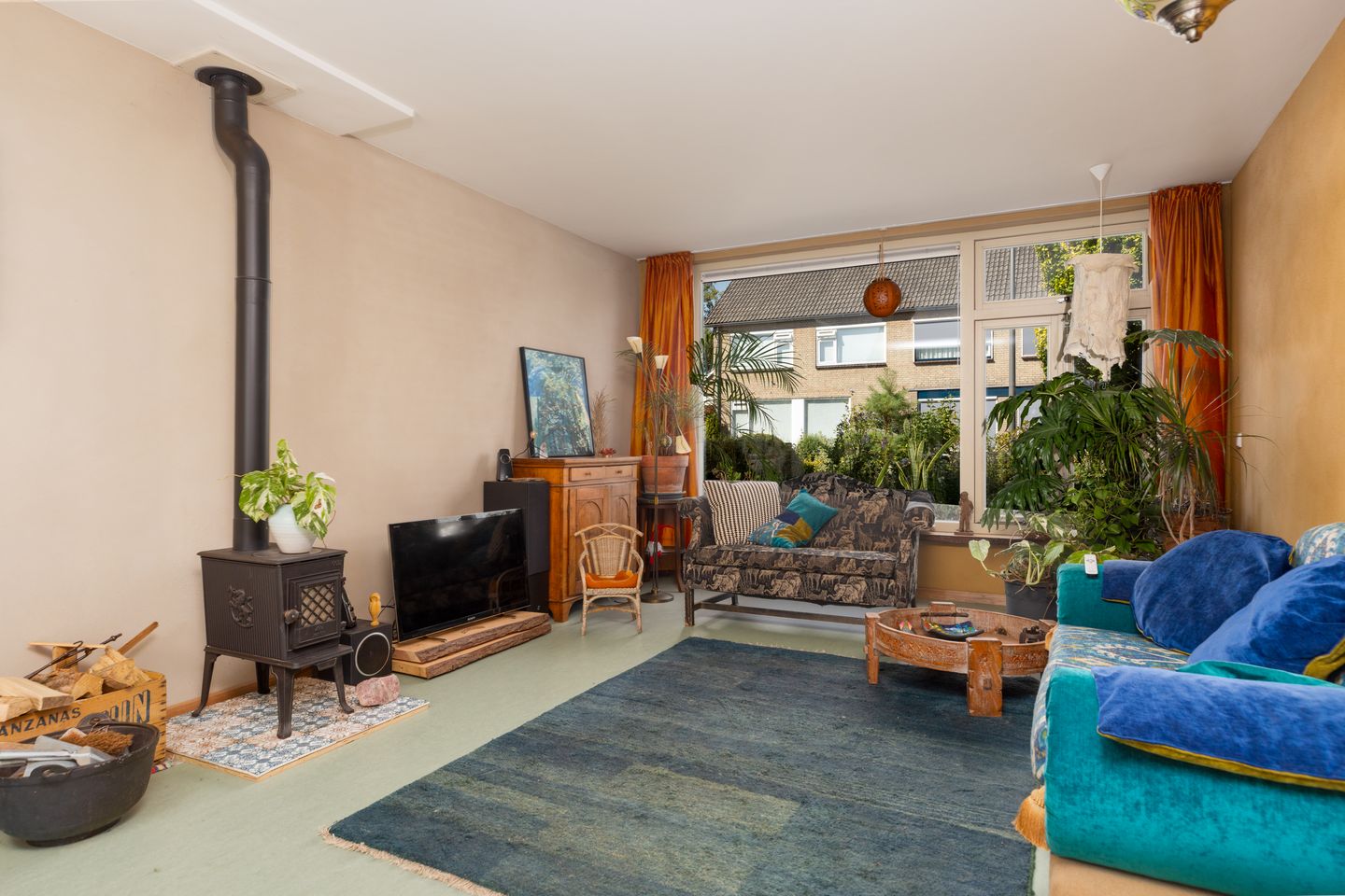 Photo 19 of Van der Waalslaan 4