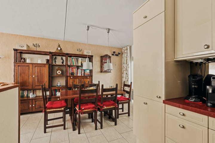 Tussenwoning te koop: Hammarskjöldstraat 171, Hoofddorp