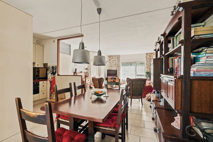 Tussenwoning te koop: Hammarskjöldstraat 171, Hoofddorp