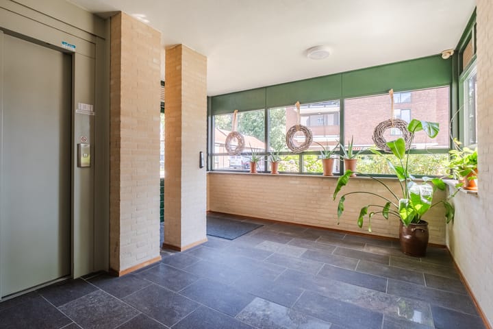 Appartement te koop: Mr. van Coothstraat 28, Veghel
