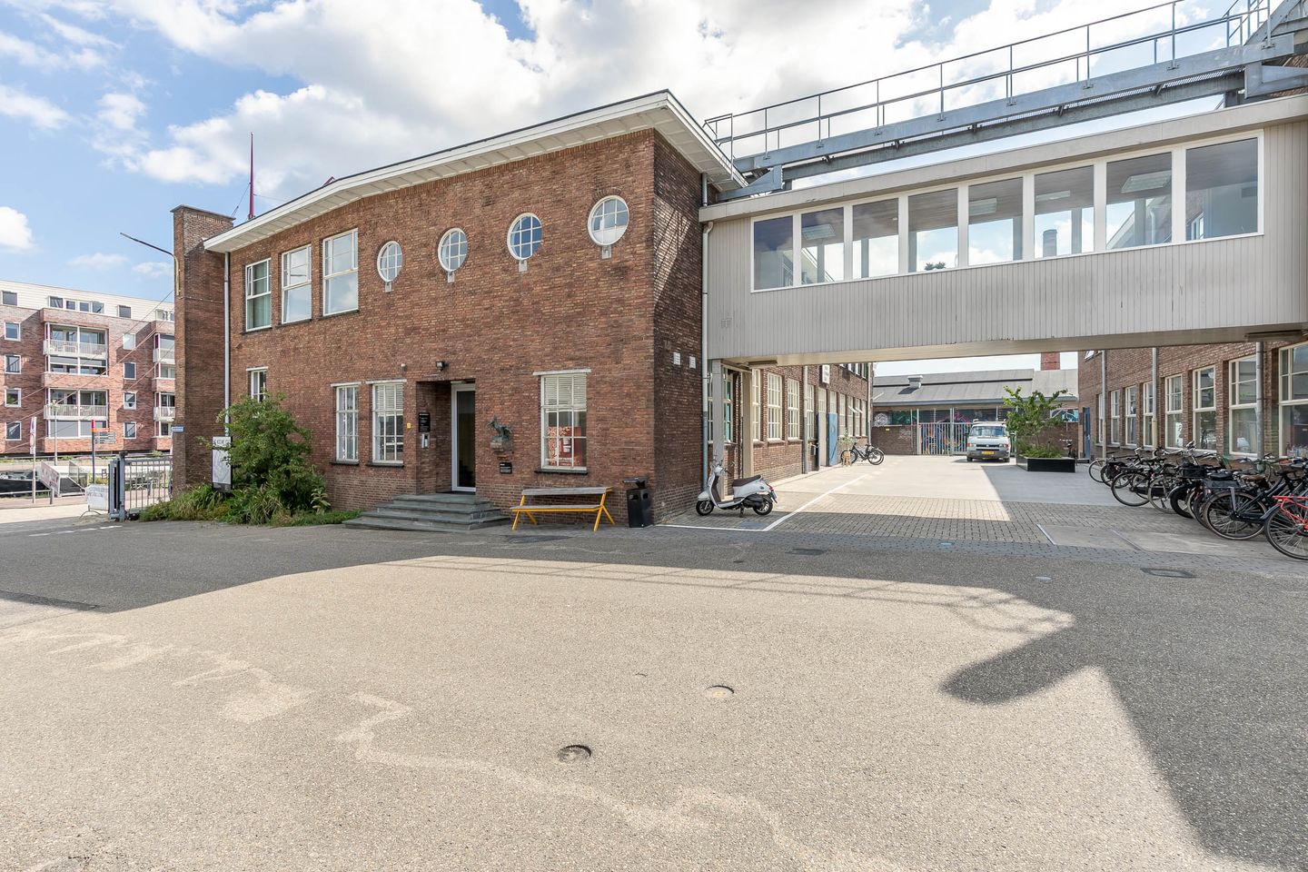 Bekijk foto 4 van Oude Fabriekstraat 1