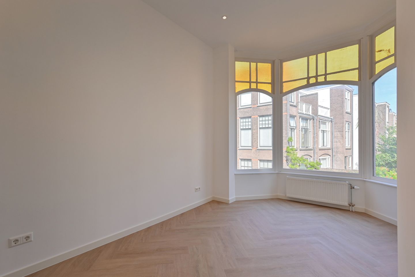 Photo 14 of Van Loostraat 142