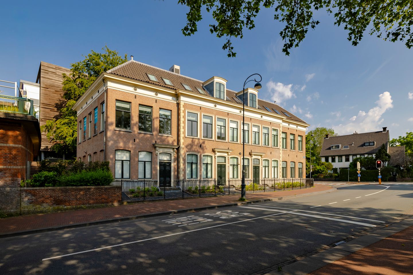 Bekijk foto 1 van Kennemerplein 20